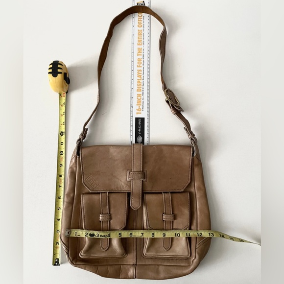 Frye Campus Vintage Black Label Tan Leather Messenger Shoulder Bag - Picture 8 of 8